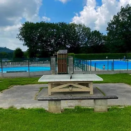 مكان تخييم 4 Personnes Avec Piscine