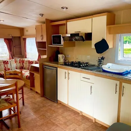 4 Personnes Avec Piscine *