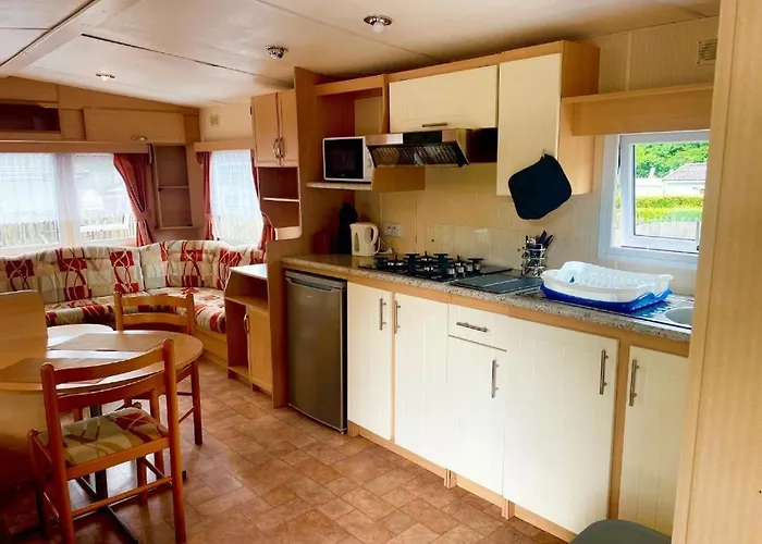 4 Personnes Avec Piscine *