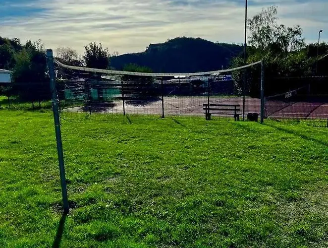 4 Personnes Avec Piscine *